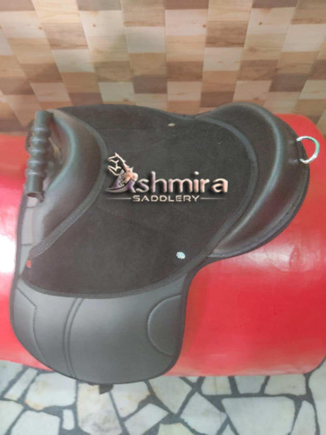 สีน้ำตาล