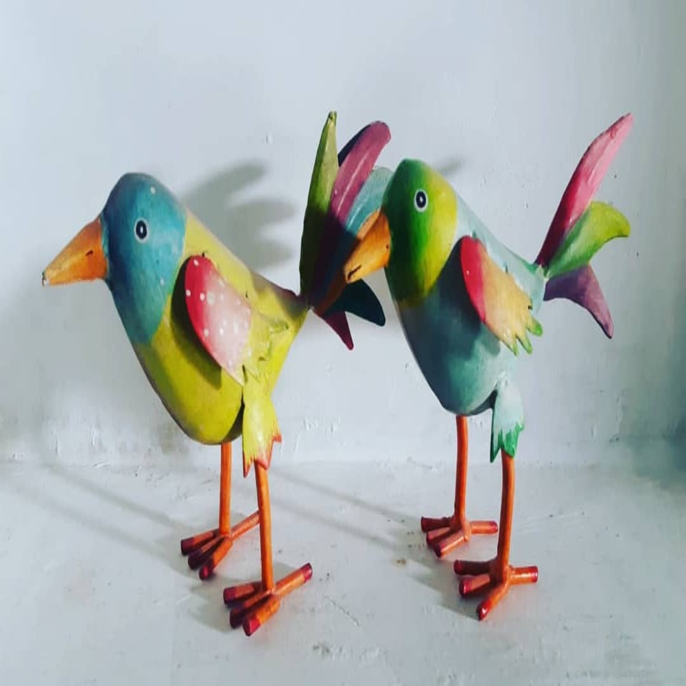 สีดำสีกากี