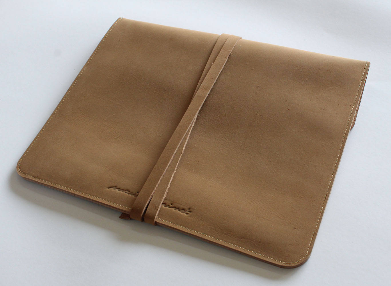 สีน้ำตาลอ่อน