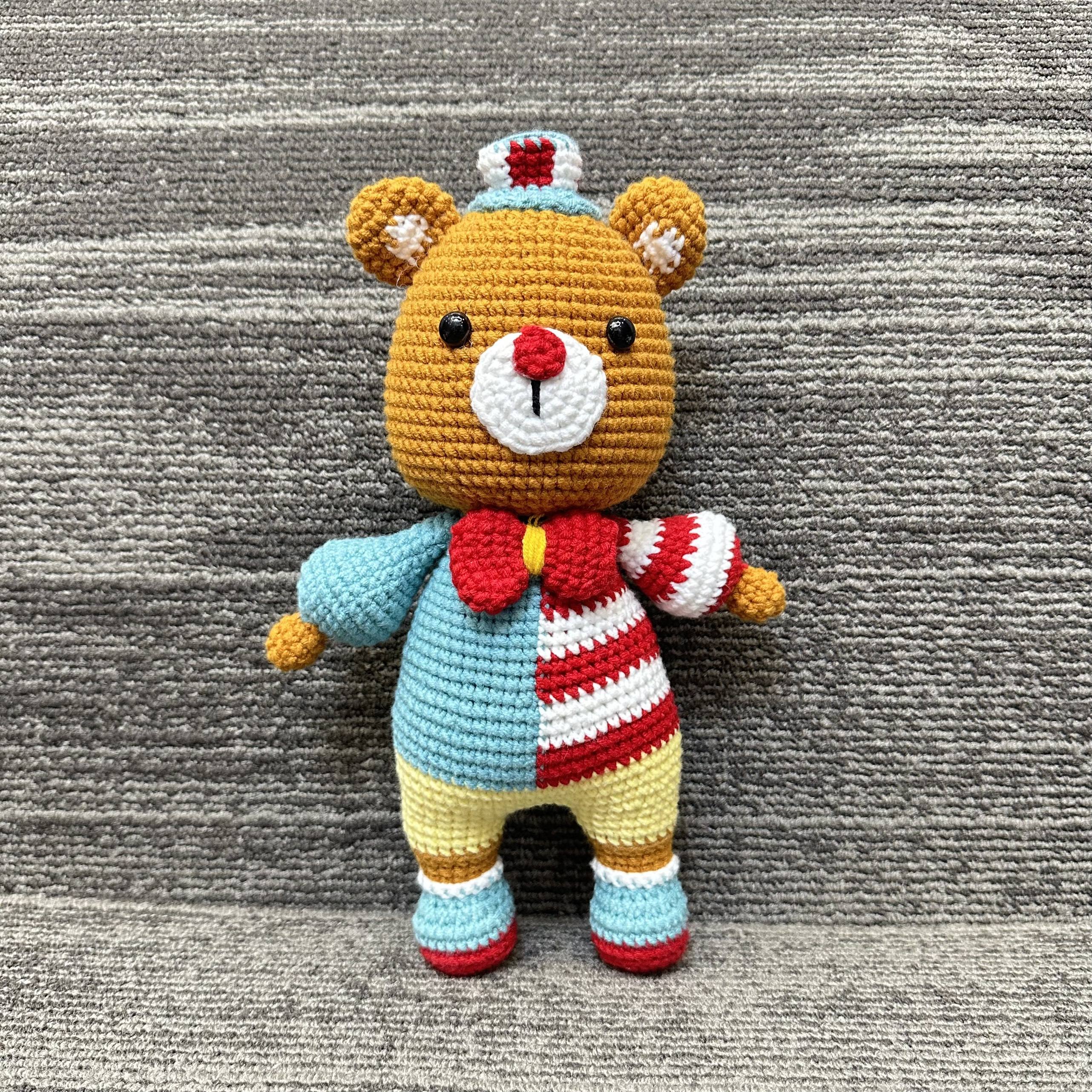 ตุ๊กตาหมีสีน้ำตาล