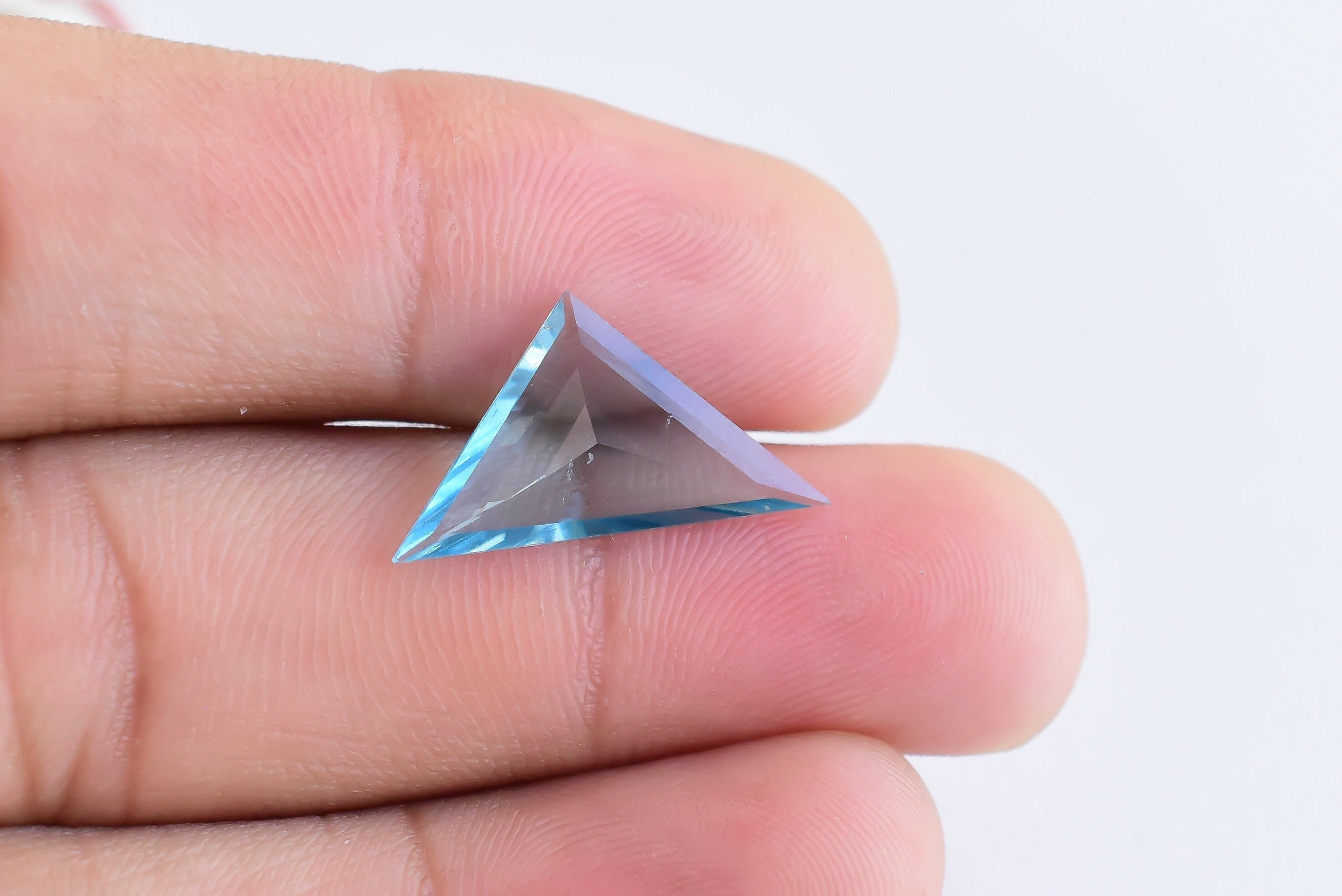 สีฟ้า