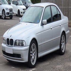 5速マニュアル & 4速オートマチックトランスミッション中古BMW5シリーズE39 M5 5.0 V8マニュアル4.94dr販売/中古BMW5シリーズ車