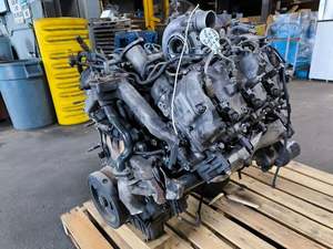 C h e v r o l e t C h e v y # S il verado-3500, 6.6 Diesel <strong>Engine</strong> w Turbo V8 Truck, Used - Product Image 5