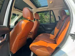 2014 L bir d Ro v er H H S E LUX LUX 4DR SUV