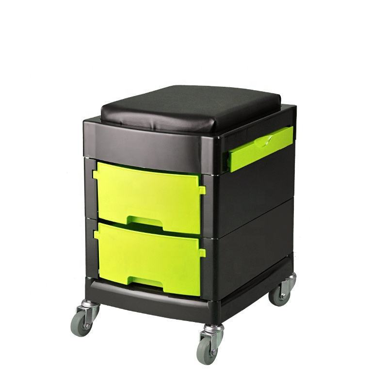 สีเขียวอ่อน