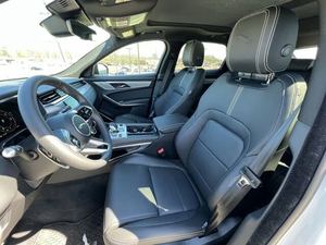 中古で絶妙なきれいに使用2025 J a g u a r F-PACE P250 R-Dynamic S AWD
