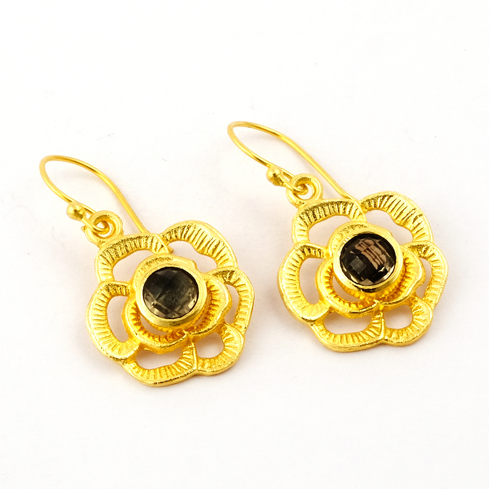 สีน้ำตาล