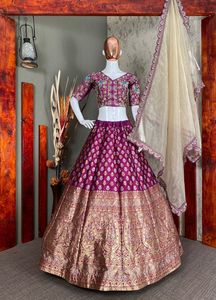 印度婚纱/独家婚纱Lehenga Choli新娘/时尚新娘<span class=keywords><strong>Lengha</strong></span>最新设计批发商Surat