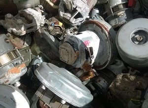 電動モータースクラップ中古冷蔵庫コンプレッサー付き小型モーター