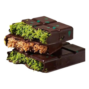ドバイスタイルのチョコ58% カタイフィチョコレートとクリスピーナフェフィッシュチョコレート粉砕ピスタチオ充填