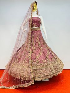 インドパキスタンスタイルLehenga Choli女性用ウェディングインドデザインフルネットLehenga Choli Dupattaブラウス刺繍ワークサリー