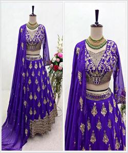 时尚设计师儿童<span class=keywords><strong>Lehenga</strong></span> <span class=keywords><strong>Choli</strong></span>为节日庆典大胆而现代的时尚前卫女性精致风格