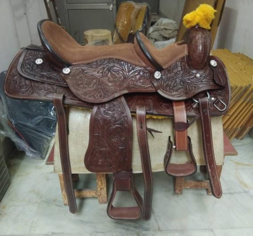 สีน้ำตาลเข้ม