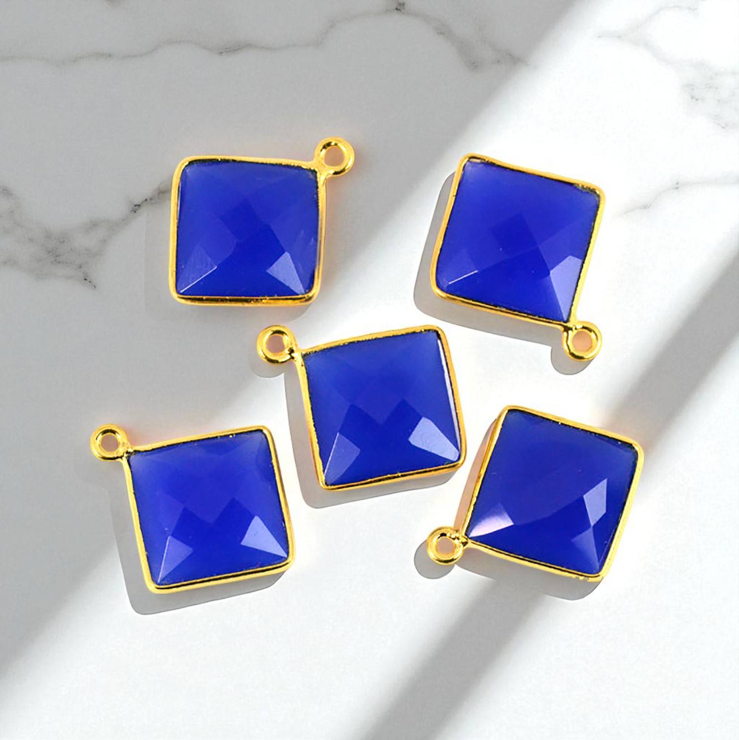 หินโมราสีฟ้า