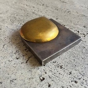 הגעה חדשה צורת תפוח שולחן קטן פיסת נייר דקורטיבית פליז פיסת נייר דקורטיבית המחיר הנמוך ביותר בית נייר דקורטיבי פיסת נייר עבור <span class=keywords><strong>s</strong></span>