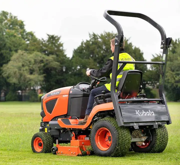 Nuovo Kubota G261HD Ride-On Mower kobota tractor caricatore frontale e tosaerba attrezzi gratuiti