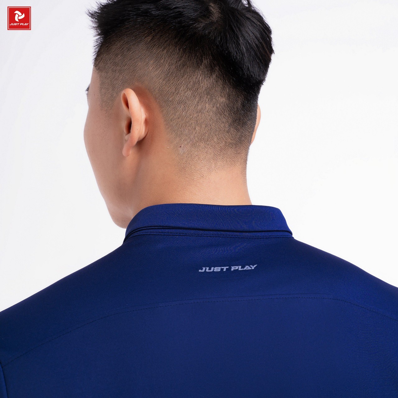 Bleu foncé