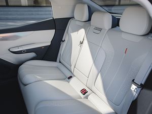 3-speed DHT plug-in hibrid akıllı sürüş yüksek hızlı NOA otomatik park 2024 Lynk & Co 07 EM-P - Product Image 5