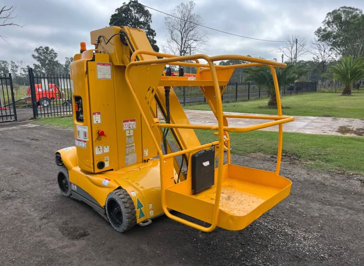 สีเหลือง