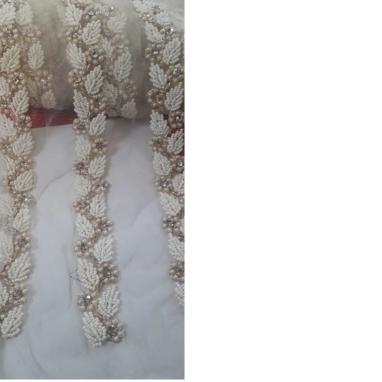 Encajes bordados con cuentas, adecuado para diseñadores de vestidos de boda, disponible en color blanco, ideal para reventa por embellecedores de tiendas