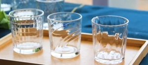 高品質で上品なジュースタンブラー耐久性があり、手入れが簡単なカスタマイズ可能なデザインを毎日使います