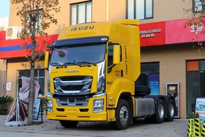 自动12速变速器中使用的I-suzu GIGA 10轮6X4牵引车520HP拖车