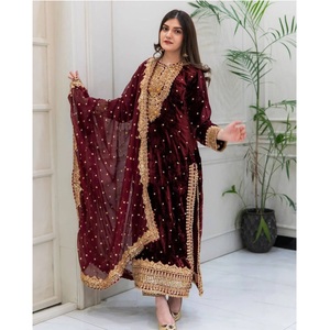 新款派对服装粘胶天鹅绒设计师巴基斯坦Salwar Kameez套装，以最优惠的价格为女性时尚宣言