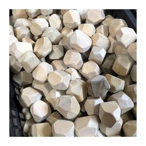 Roca de madera Tumi Ishi que brinda infinitas oportunidades para que los niños construyan y creen diseños únicos - Product Image 2
