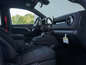 2024 Chevrolet <strong>Colorado</strong> ZRR2 Trail-Dominating Pickup Adventure Ready with All-Terrain Capabilities Leather Seats Left Steering - Product Image 2