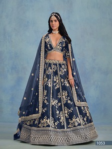 エレガントなジョーゼットアートシルク刺繍入りLehenga <span class=keywords><strong>Choli</strong></span>ザリをフィーチャーした結婚式のゲストのための完璧なお祝いの伝統的な服装