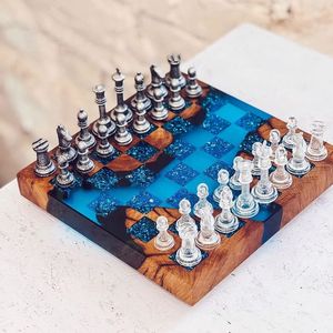 COP QUALITE özel ahşap ve reçine satranç tahtası kutusu Tayyab tarafından satranç oyunu seti lüks reçine kırmızı siyah satranç parça el sanatları - Product Image 6