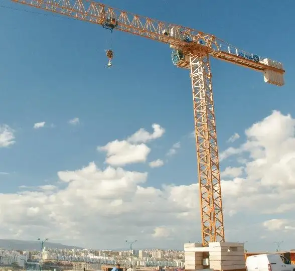 Gru a torre 10 tonnellate di alta qualità ENDO VINCH gru a torre per macchine di ingegneria e costruzione gru di colore giallo carico di 10 tonnellate