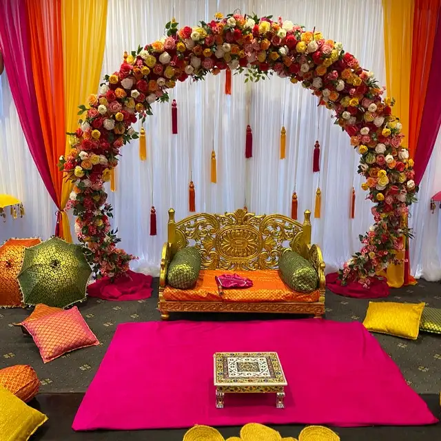 Nappe di seta decorazione di nozze indiana fondale per feste impiccagioni per porte Pom Pom nappe Mehndi decorazioni Decorative con frange di nappe