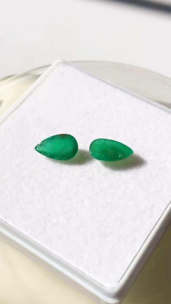 สีเขียว