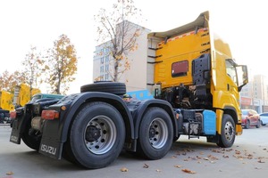 自动12速变速器中使用的I-suzu GIGA 10轮6X4牵引车520HP拖车