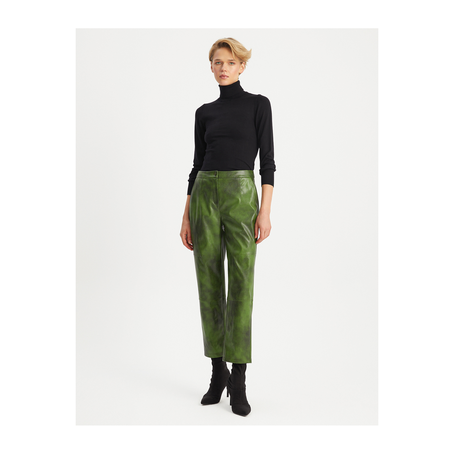MURKY GREEN