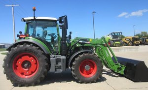 Used <strong>Fendt</strong> 933 <strong>Vario</strong> 4WD Agricultural Tractor Similar to <strong>Fendt</strong> 1050 <strong>Vario</strong> - Product Image 4
