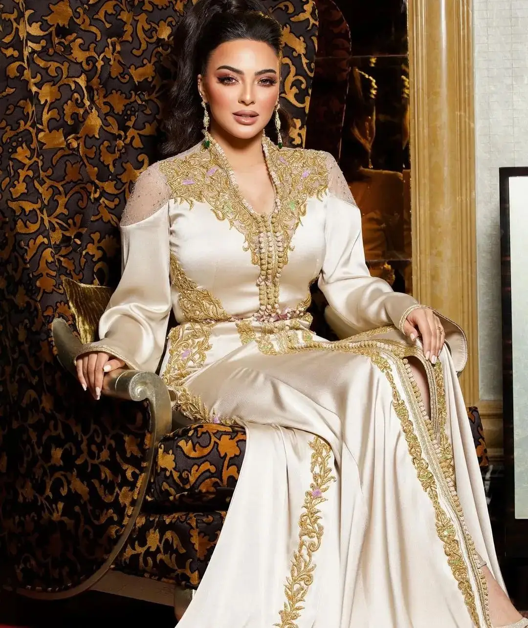 Caftan luxueux femmes Dubai broderie élégante musulmane Abaya Islam velours Djellaba marocaine longues robes perles musulmane Abaya