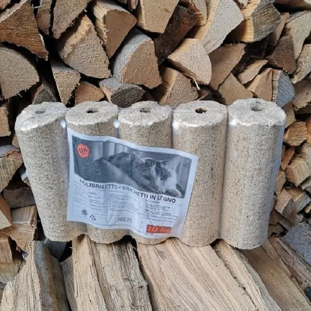 Деревянные брикеты из древесных отходов