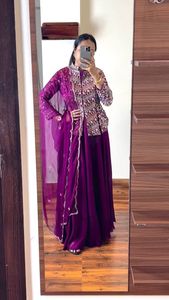 独家设计师女孩婚礼<span class=keywords><strong>Lehenga</strong></span> Choli优雅花式童装苏拉特婚礼加大码优雅风格