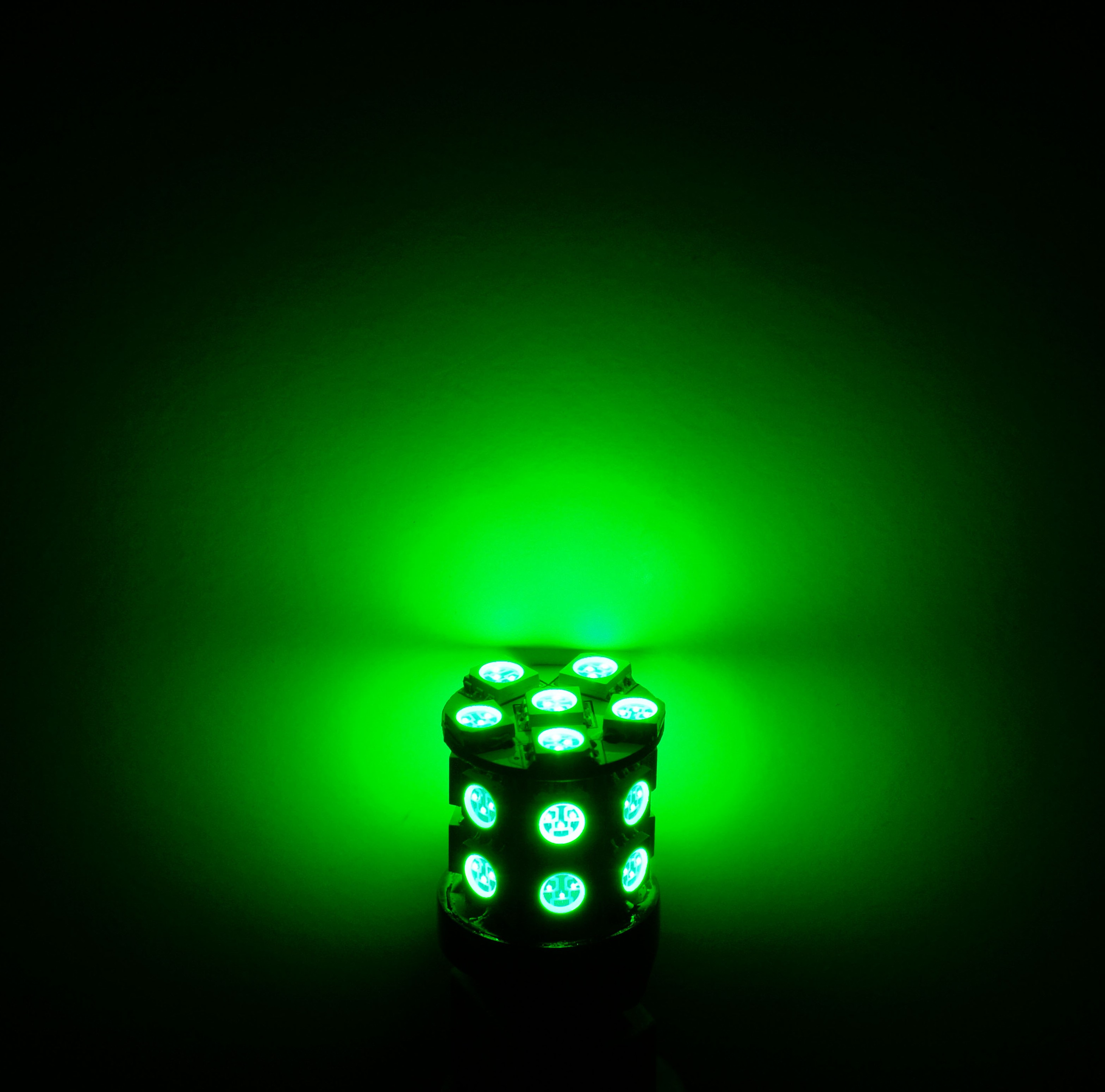 สีเขียว