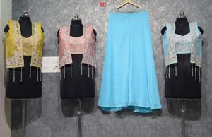 Neueste ausgestellte Codierung Pailletten Arbeit Lehenga Choli Außer gewöhnliche Qualität Leinwand Schichten eine perfekte Fusion von Glamour Großhandel Indien