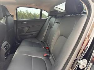 2019 Jaguar XE 25t Premium - Product Image 4