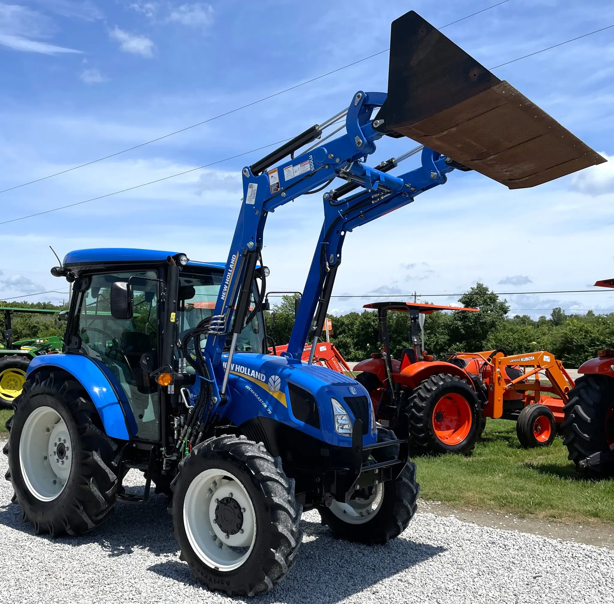 Top vente Compact New Holland Workmaster 110HP 4WD Meilleurs tracteurs pour l'agriculture maintenant disponible en stock