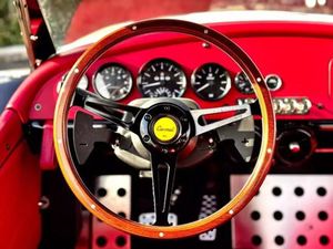 Vanderhall สปอร์ตคาร์เมล Gts Trike ของใหม่ - Product Image 2