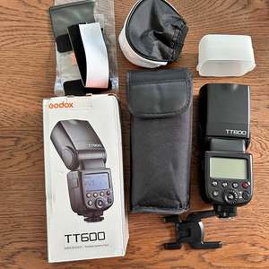 Godox TT600 Cámara Speedlite Luz de Flash con difusor Función remota operada por batería externa para uso de drones en San Jose CA - Product Image 1
