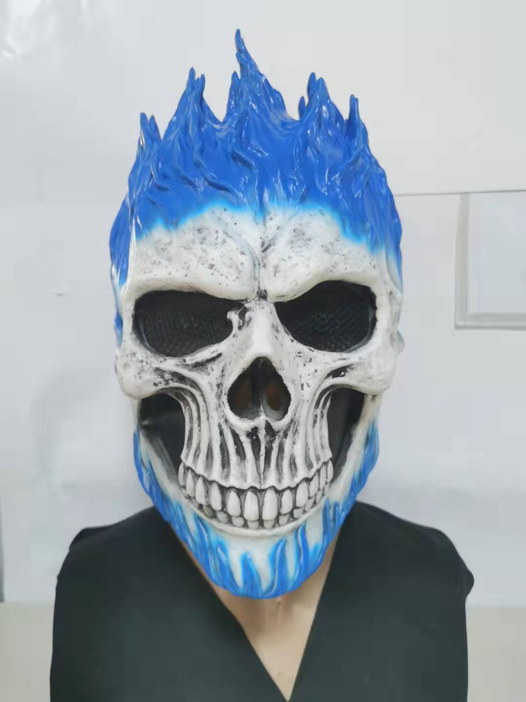 สีฟ้า