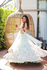 DUPATTA ile ağır iş ile yeni tasarımcı SONAAKSHI RAJ gelin LEHENGAS - Product Image 4