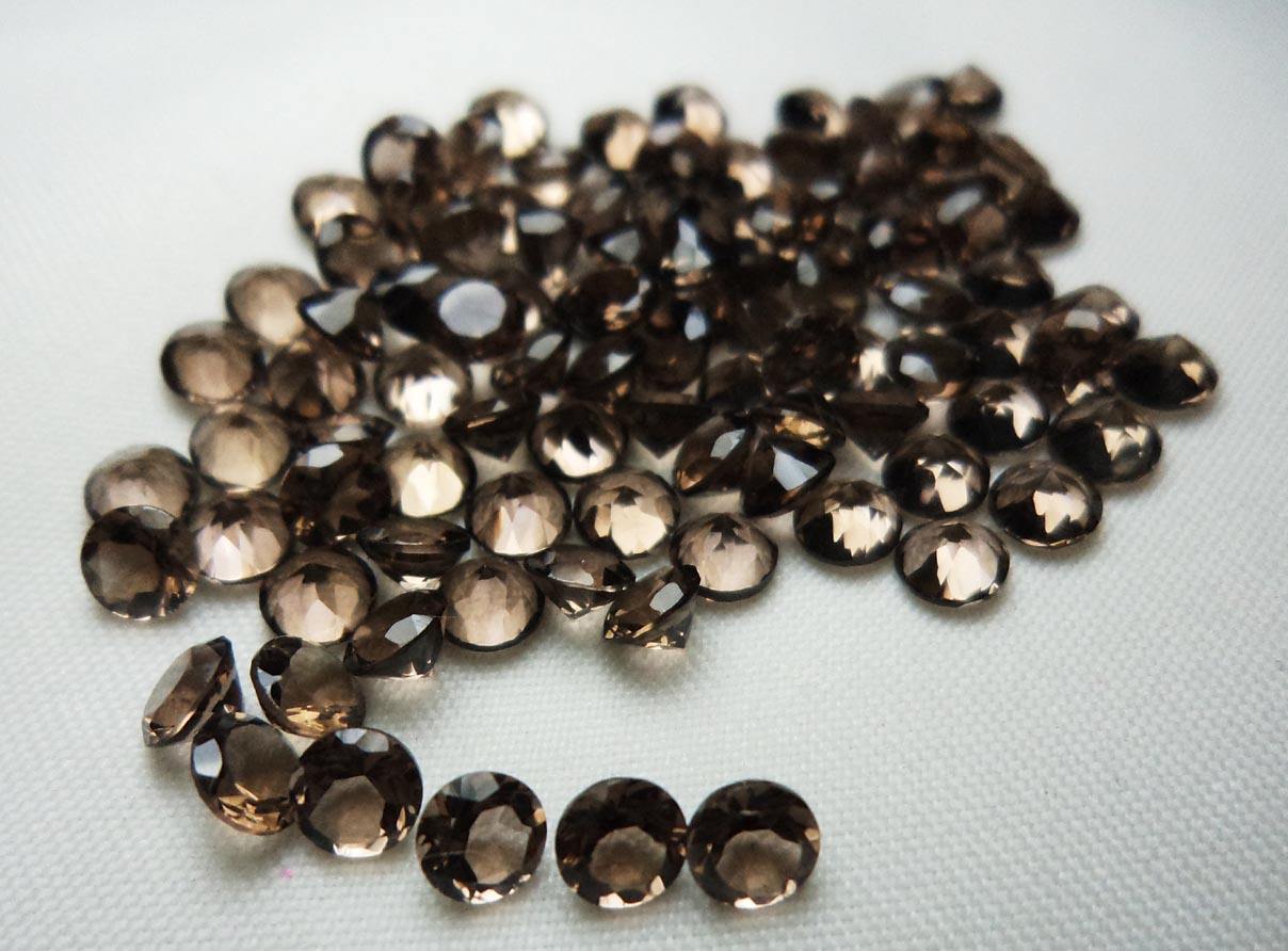 สีน้ำตาล