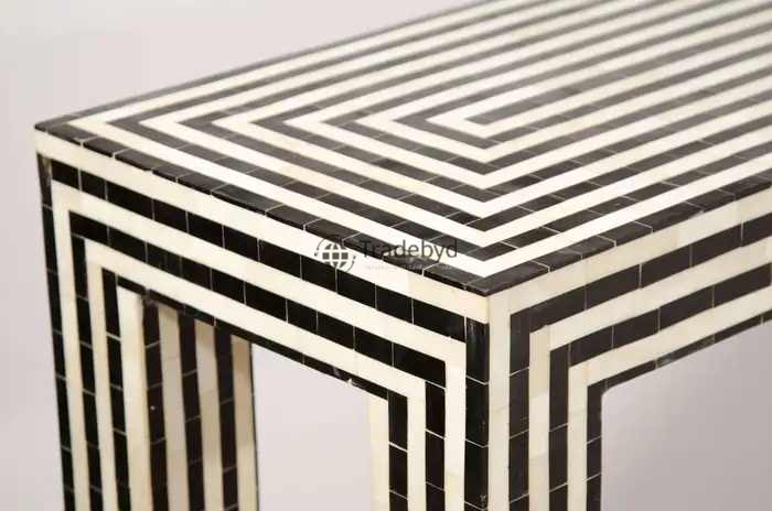 Available in different Colors